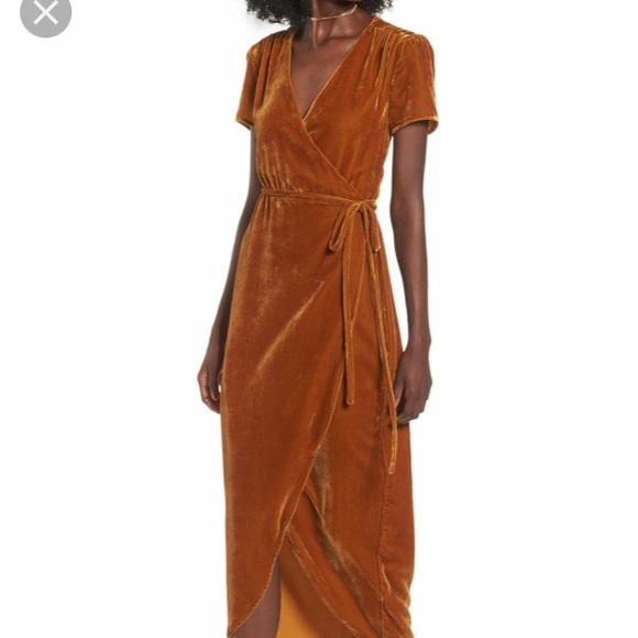 Wayf Dresses & Skirts - Wayf Next to You Velvet Wrap Dress